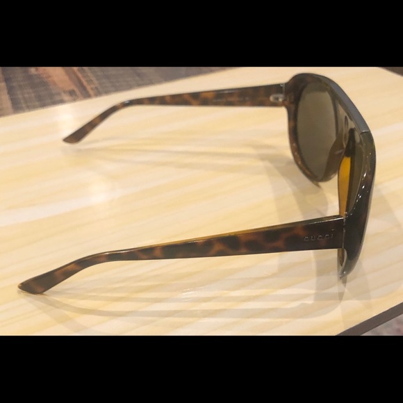 Gucci Sunglasses - Picture 2 of 8